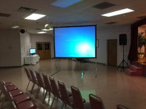 Advantages of Projector and Screens for Presentations in School
