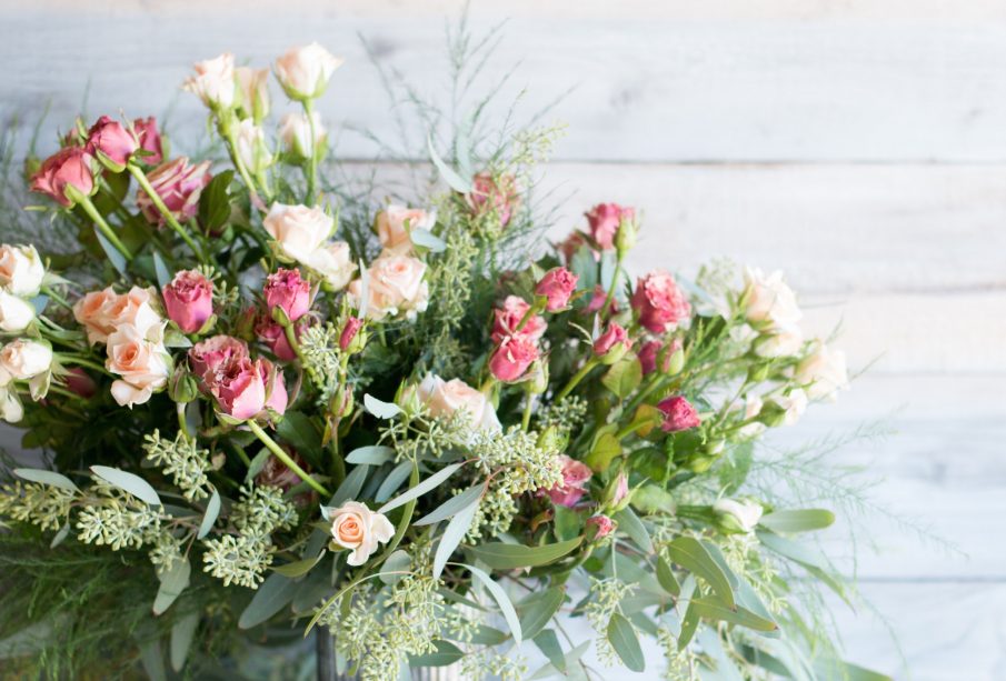 Flowers are the perfect way to give your home the right look for an event